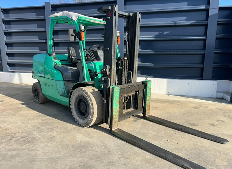 5.5t フォークリフト